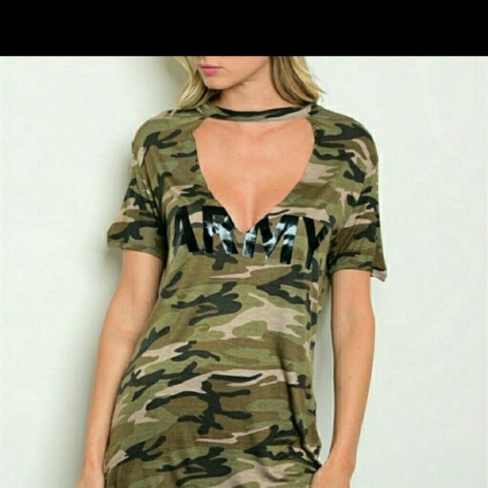 Army camo choker tee size small